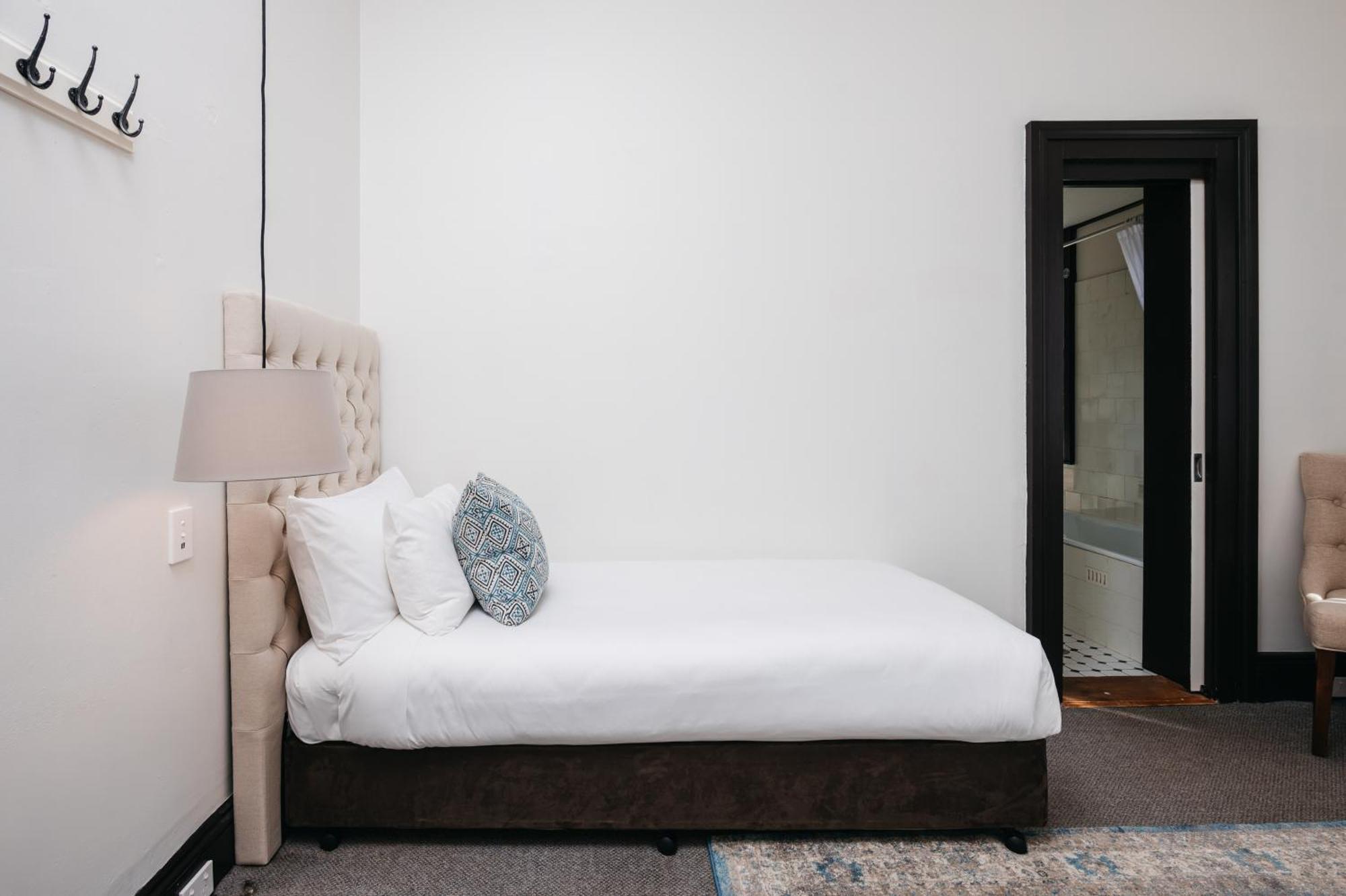 Hotel Etico At Mount Victoria Manor Room photo